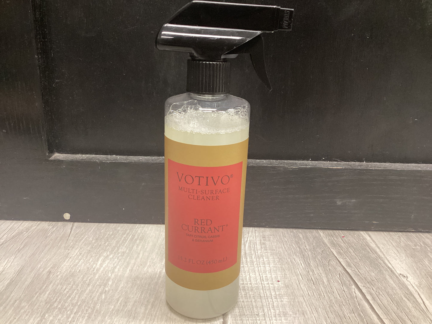 Red currant surface cleaner