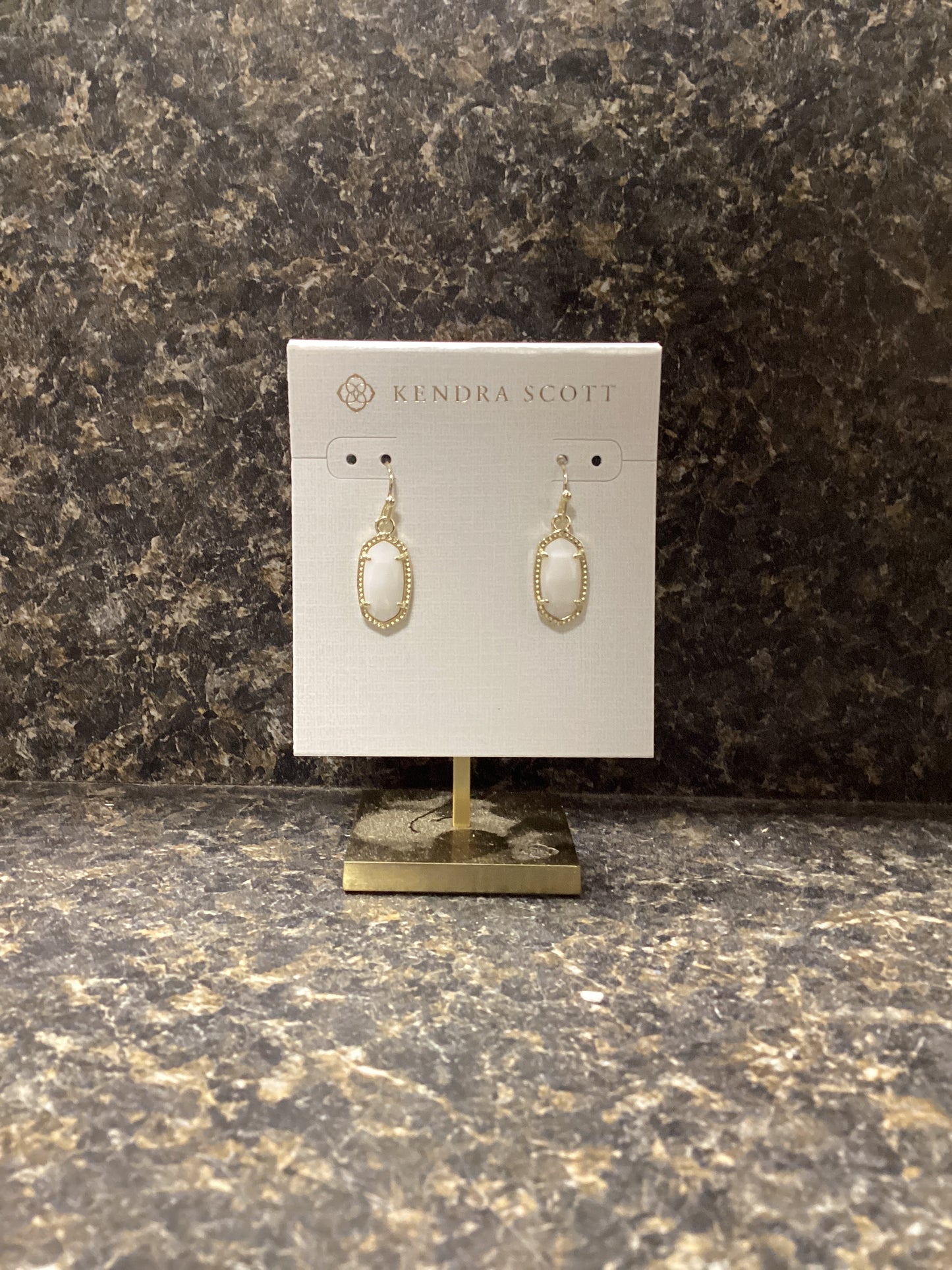 Lee gold white earrings