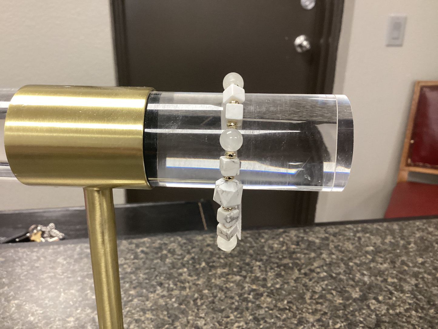 Ember gold white howlite stretch bracelet