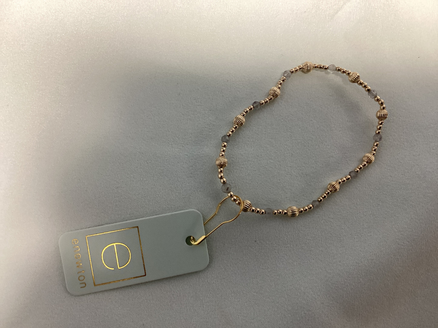 Dignity sincerity pattern 4mm bracelet labradorite