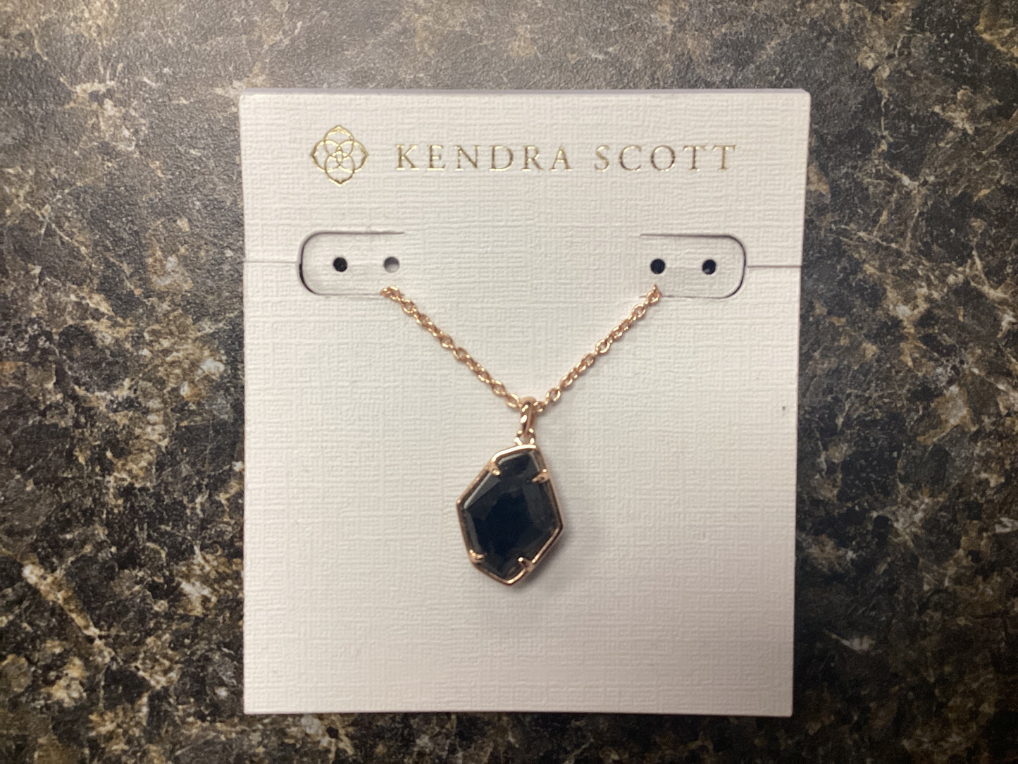 Ellington short pendant black necklace