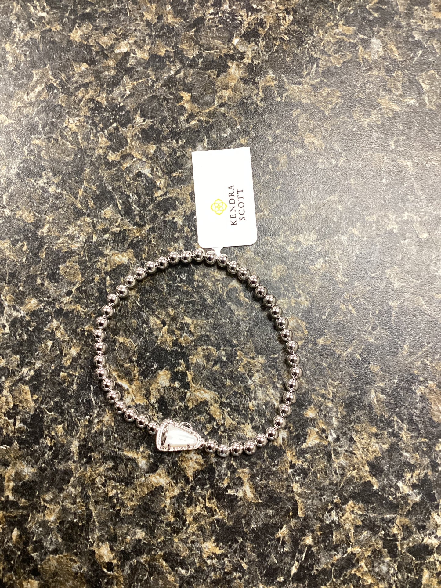 Cheer silver white pearl stretch bracelet