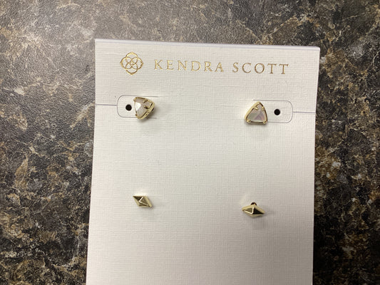 Greta gold ivory stud set
