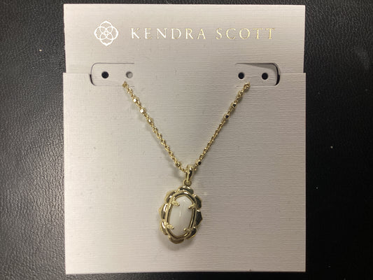 Piper gold white howlite necklace