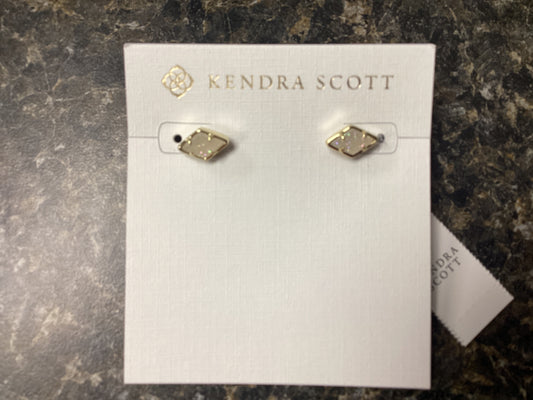 Kinsley stud gold iridescent drusy
