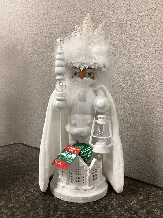 Hollywood White king led nutcracker