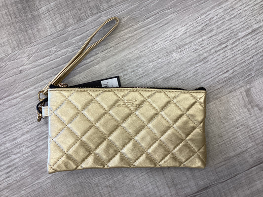 Kate Wristlet - Quilted gold