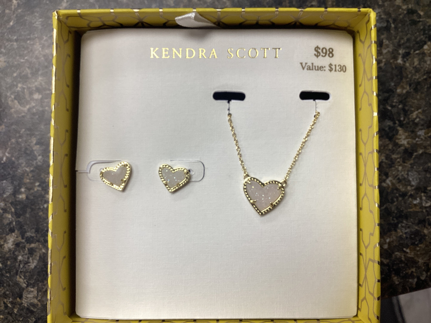 Gift set Ari Heart Pendant Stud Gold Iridescent drusy