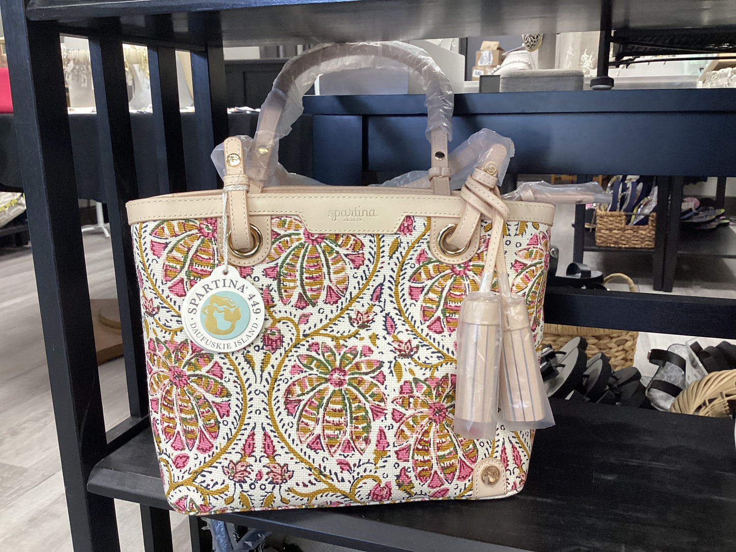 Pepper Hall Island Tote