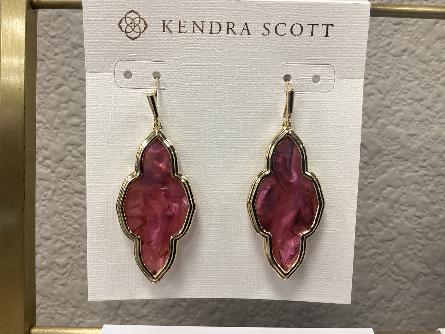 Abbie Drop Ear Gold Lt Burgundy ILLSN FRMD