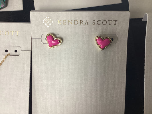 Ari heart gold neon pink stud earrings