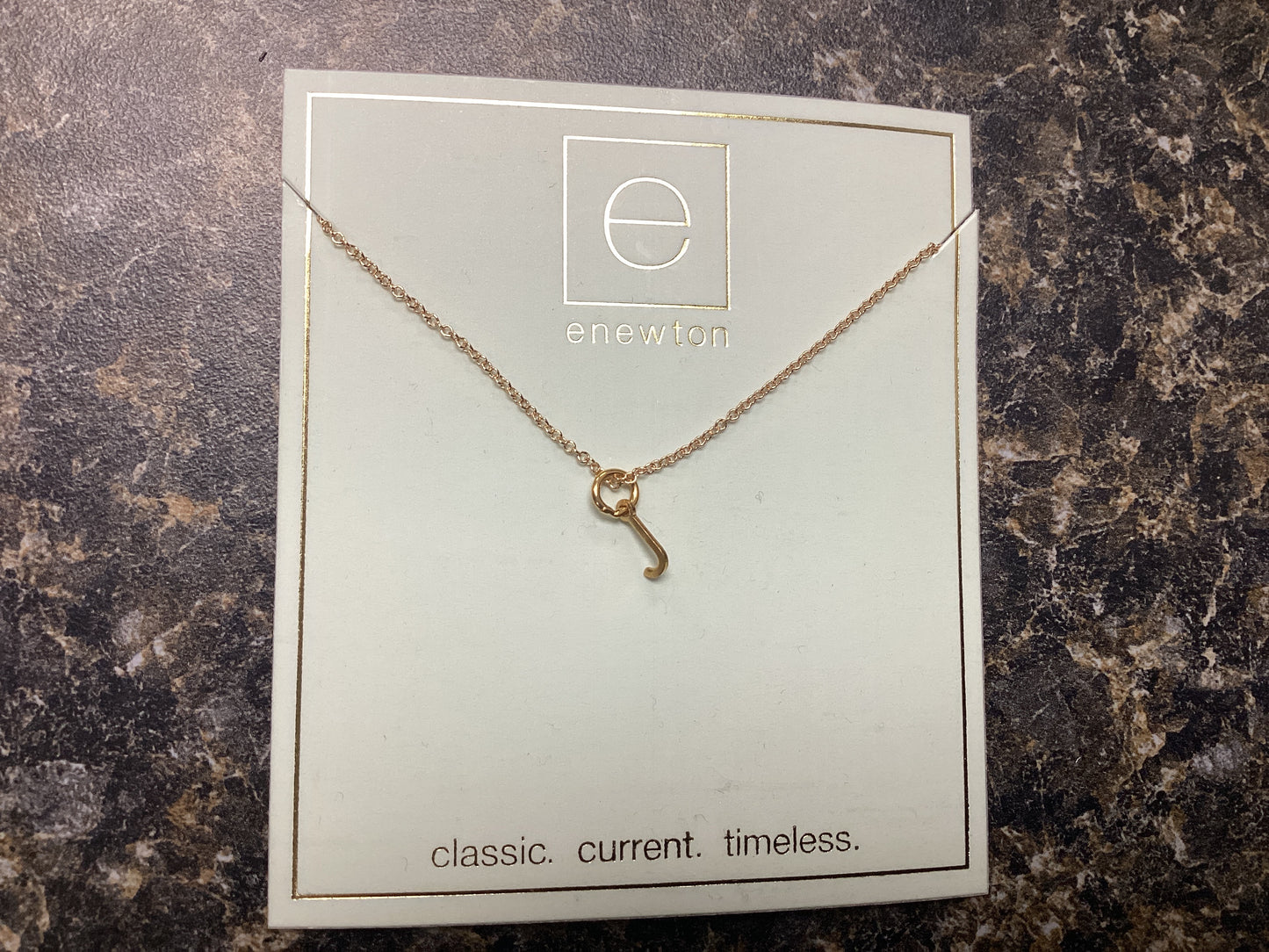Respect Gold J short necklace