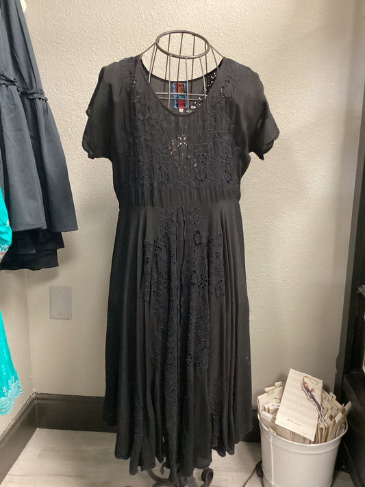 Lucy Black Dress Medium