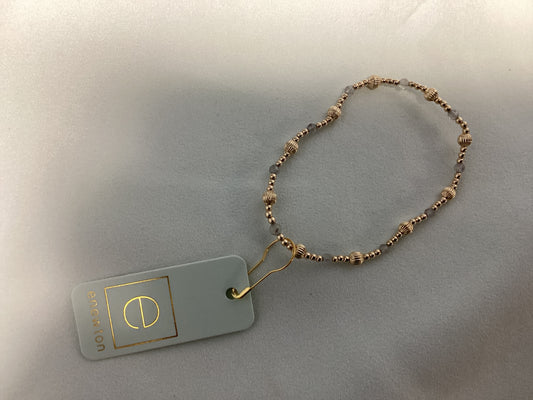 Dignity sincerity pattern 4mm bracelet labradorite