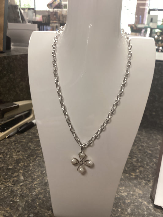 Everleigh pearl pendant necklace Rhod white pearl