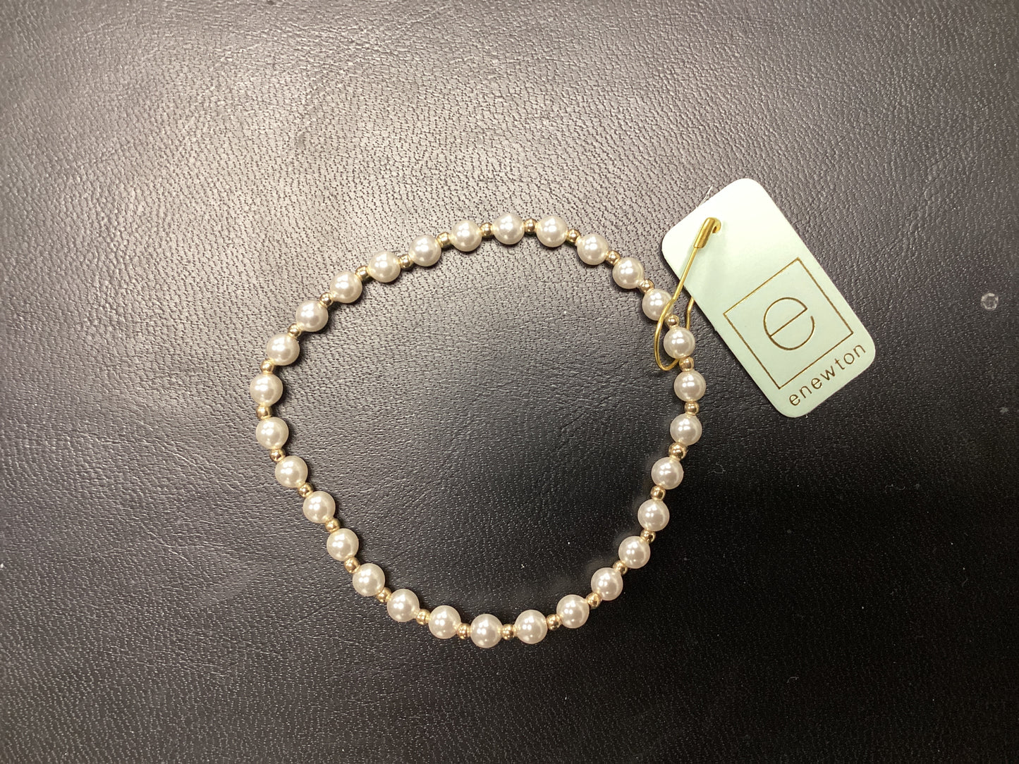 Classic Grateful 4mm pearl brac