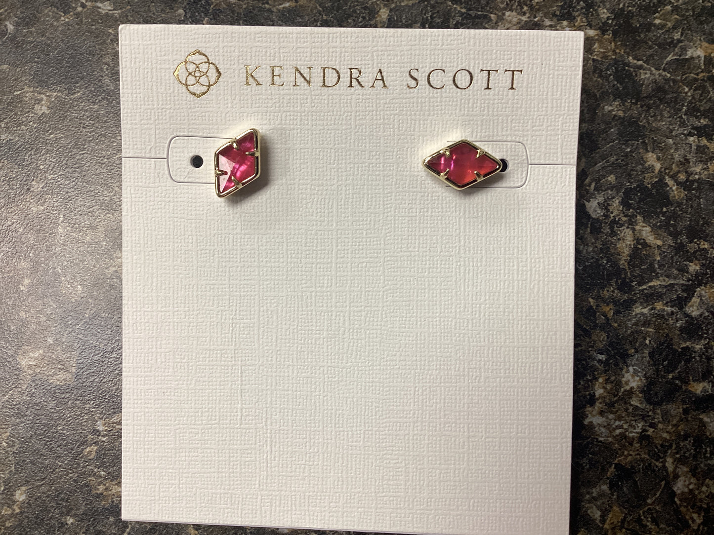Kinsley stud ear gold raspberry illusion