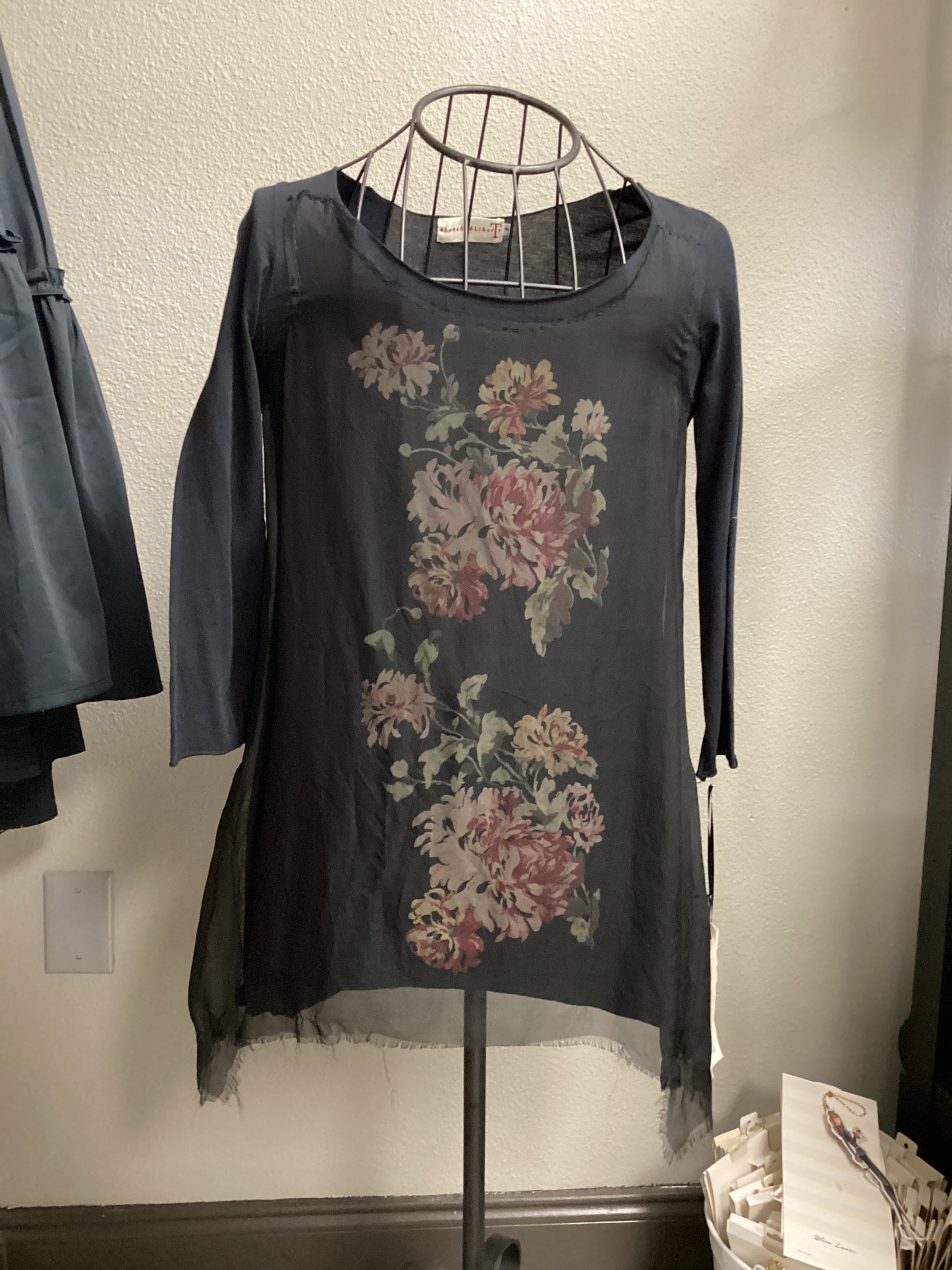 Garden Tee Black Small