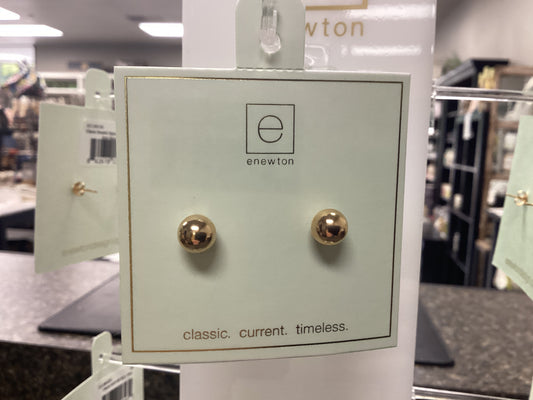 Classic Gold 8mm Ball stud earring