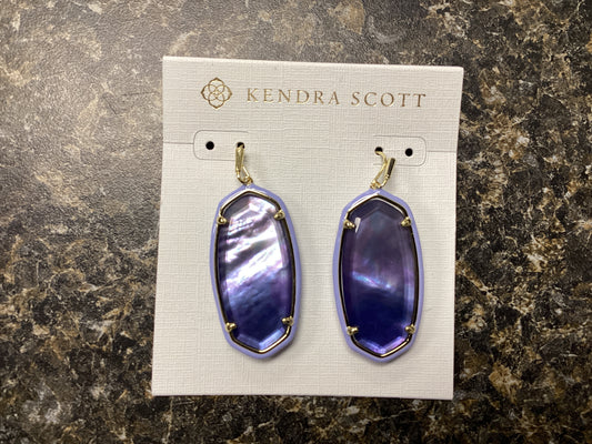 Elle gold lavender enamel earri