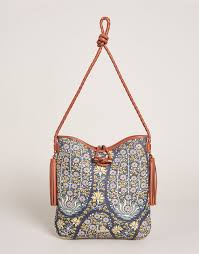 Jones Hundred Lyla Hobo